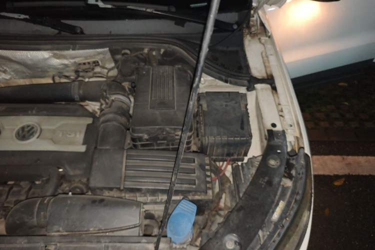 Used Volkswagen Tiguan 2013 1.8 TSI Automatic Two-Wheel Drive Comfort Edition Engine Bay Left