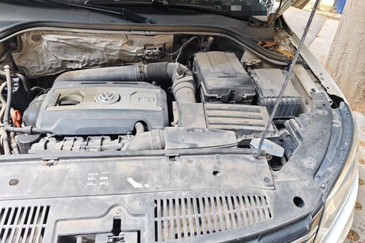 Used Volkswagen Tiguan 2013 1.8TSI Automatic Two-Wheel Drive Trend Edition Engine Bay Left
