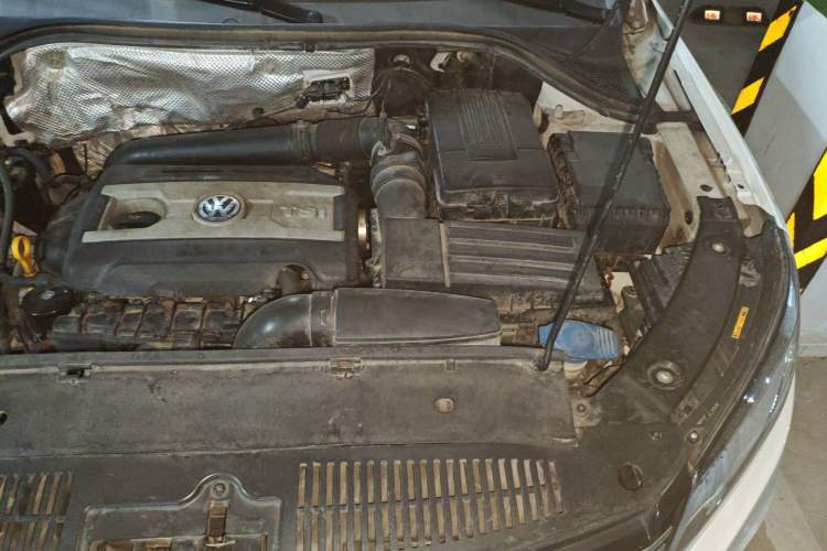 Used Volkswagen Tiguan 2013 1.8TSI Automatic Two-Wheel Drive Trend Edition Engine Bay Left