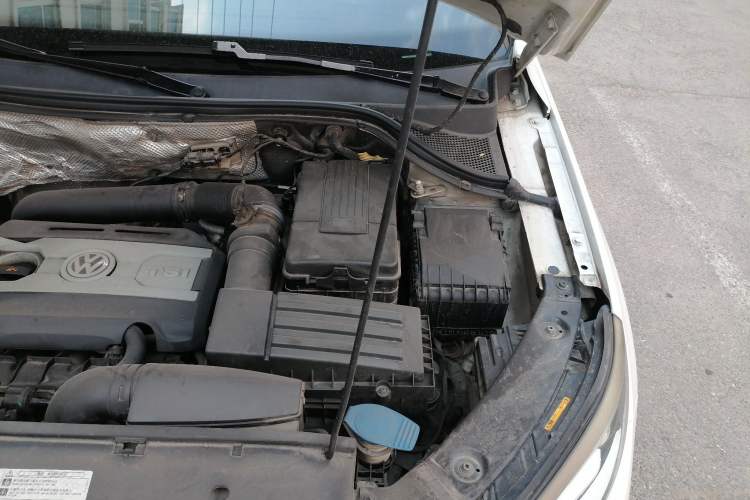 Used Volkswagen Tiguan 2013 1.8 TSI Automatic Two-Wheel Drive Comfort Edition Engine Bay Left