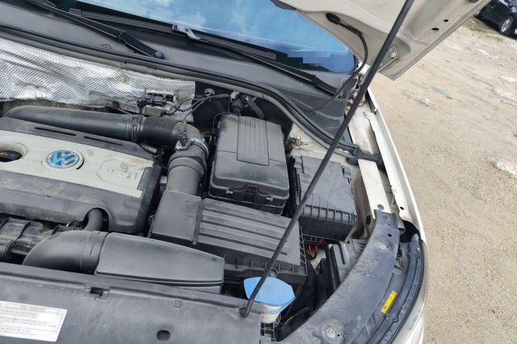 Used Volkswagen Tiguan 2013 1.8 TSI Automatic Two-Wheel Drive Comfort Edition Engine Bay Left