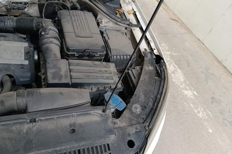 Used Volkswagen Tiguan 2013 1.8TSI Automatic Two-Wheel Drive Luxury Model Engine Bay Left