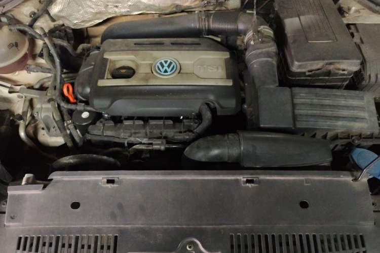 Used Volkswagen Tiguan 2013 1.8TSI Automatic All-Wheel-Drive Comfort Edition Engine Bay