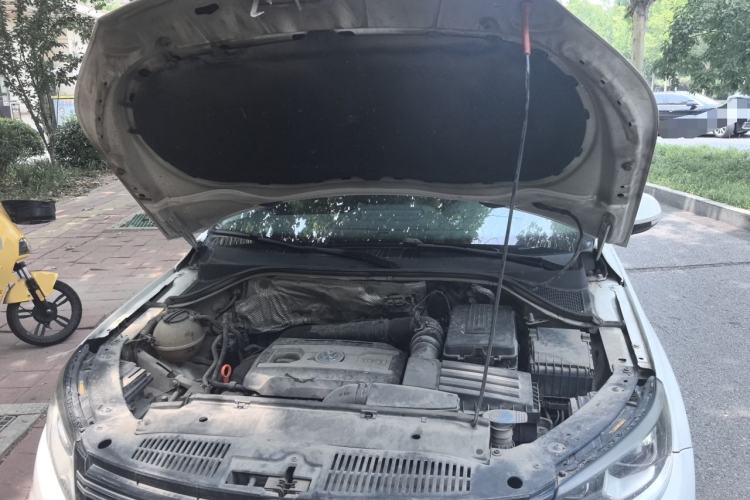 Used Volkswagen Tiguan 2013 1.8 TSI Automatic All-Wheel Drive Luxury Model Engine Bay