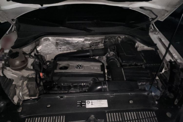Used Volkswagen Tiguan 2013 1.8 TSI Automatic All-Wheel Drive Luxury Model Engine Bay