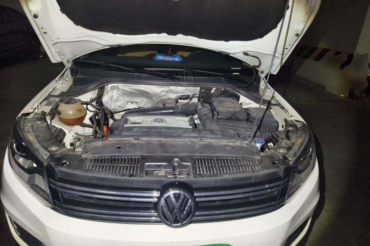 Used Volkswagen Tiguan 2013 1.8TSI Automatic Two-Wheel Drive Trend Edition Engine Bay