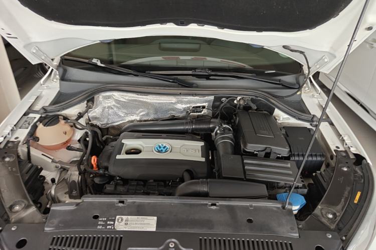 Used Volkswagen Tiguan 2013 1.8TSI Automatic Two-Wheel Drive Luxury Model Engine Bay