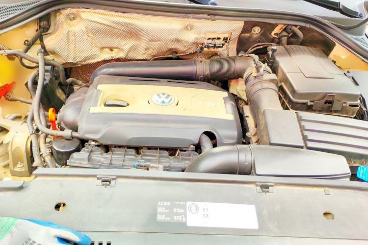 Used Volkswagen Tiguan 2013 1.8TSI Automatic Two-Wheel Drive Luxury Model Engine Bay