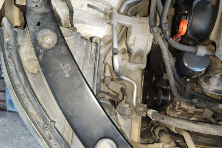 Used Volkswagen Tiguan 2013 1.8 TSI Automatic Two-Wheel Drive Comfort Edition Engine Bay Right