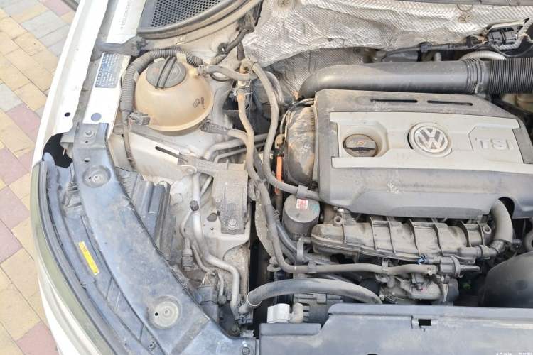 Used Volkswagen Tiguan 2013 1.8TSI Automatic Two-Wheel Drive Luxury Model Engine Bay Right