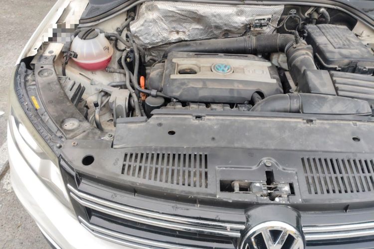 Used Volkswagen Tiguan 2013 1.8TSI Automatic Two-Wheel Drive Luxury Model Engine Bay Right