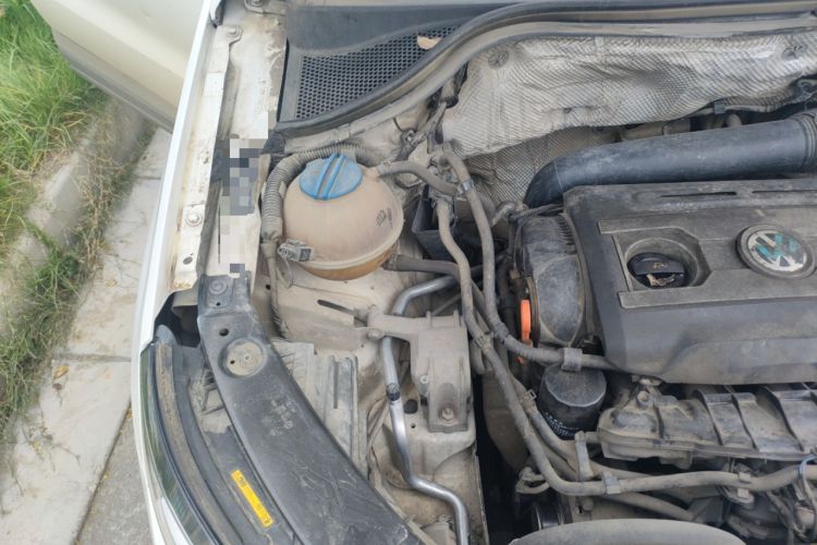 Used Volkswagen Tiguan 2013 1.8TSI Manual Two-Wheel Drive Trend Edition Engine Bay Right
