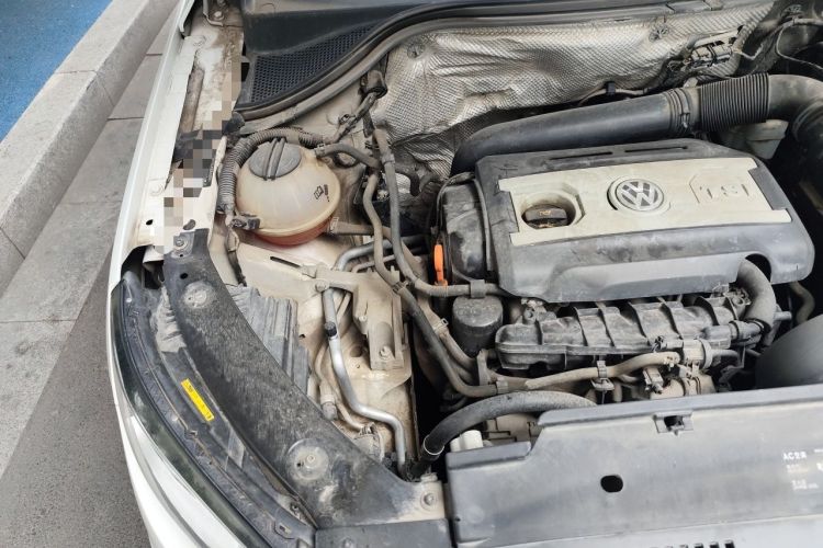 Used Volkswagen Tiguan 2013 1.8TSI Manual Two-Wheel Drive Trend Edition Engine Bay Right
