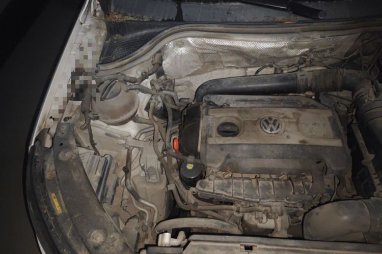 Used Volkswagen Tiguan 2013 1.8 TSI Automatic All-Wheel Drive Luxury Model Engine Bay Right