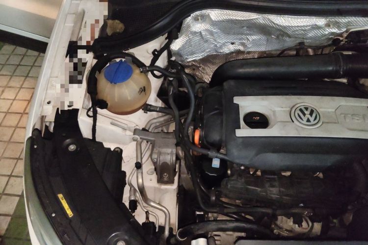 Used Volkswagen Tiguan 2013 1.8TSI Automatic Two-Wheel Drive Luxury Model Engine Bay Right
