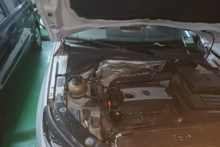 Used Volkswagen Tiguan 2013 1.8TSI Manual Two-Wheel Drive Trend Edition Engine Bay Right