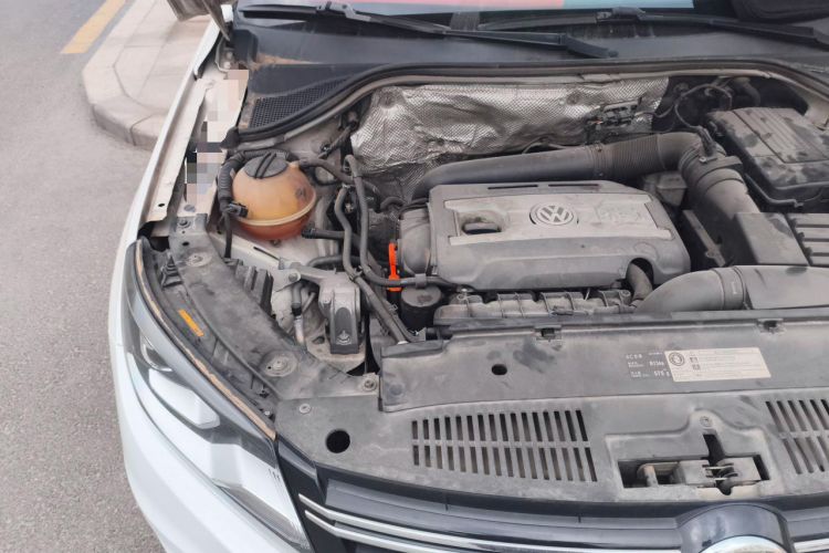 Used Volkswagen Tiguan 2013 1.8TSI Automatic Two-Wheel Drive Luxury Model Engine Bay Right
