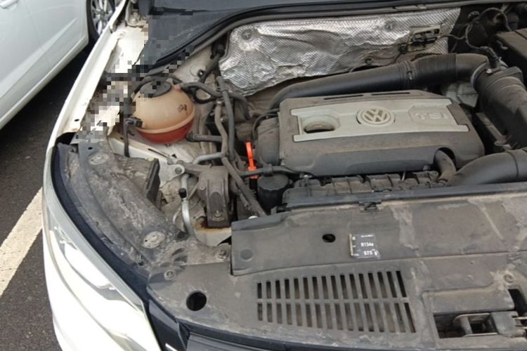 Used Volkswagen Tiguan 2013 2.0 TSI Automatic All-Wheel-Drive Flagship Edition Engine Bay Right