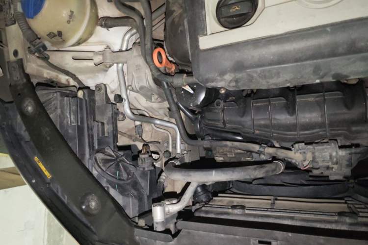 Used Volkswagen Tiguan 2013 1.8TSI Automatic Two-Wheel Drive Luxury Model Engine Bay Right