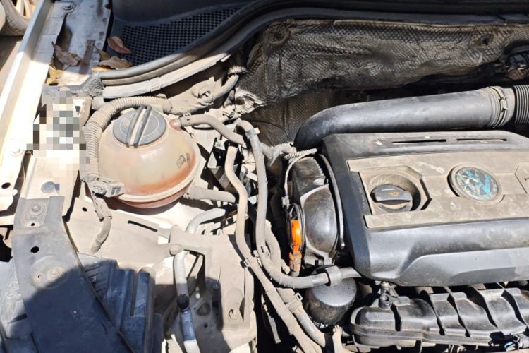 Used Volkswagen Tiguan 2013 1.8TSI Automatic Two-Wheel Drive Luxury Model Engine Bay Right