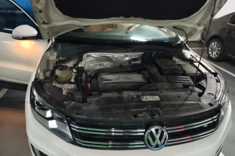 Used Volkswagen Tiguan 2013 1.8TSI Automatic Two-Wheel Drive Luxury Model Engine Bay Right