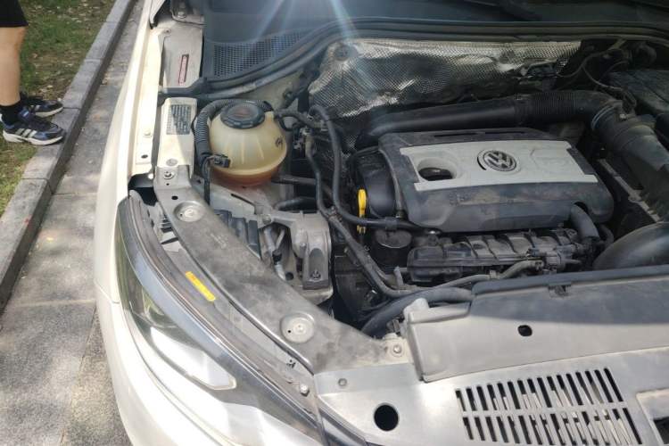 Used Volkswagen Tiguan 2013 1.8TSI Automatic Two-Wheel Drive Trend Edition Engine Bay Right