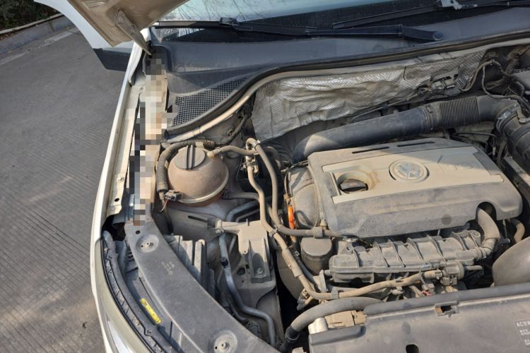 Used Volkswagen Tiguan 2013 2.0 TSI Automatic All-Wheel Drive Luxury Edition Engine Bay Right