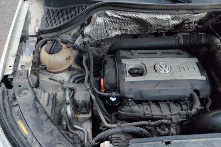 Used Volkswagen Tiguan 2013 1.8TSI Automatic Two-Wheel Drive Luxury Model Engine Bay Right