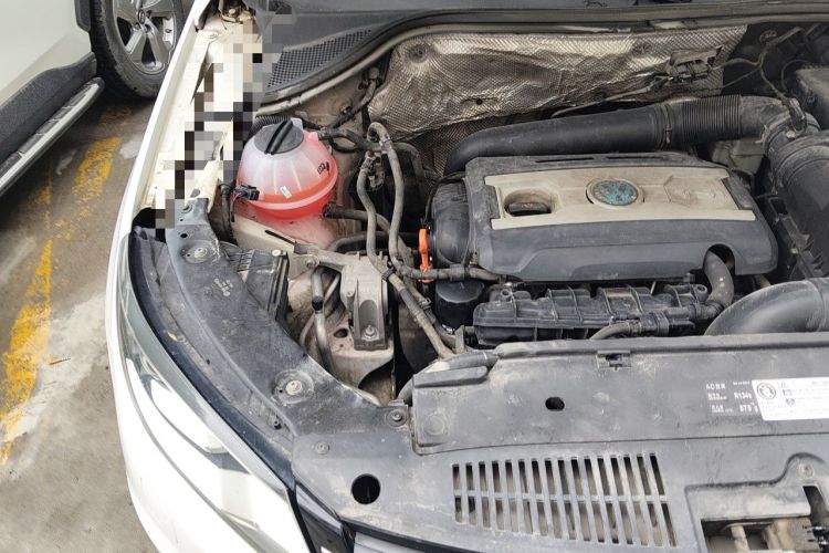 Used Volkswagen Tiguan 2013 2.0 TSI Automatic All-Wheel-Drive Flagship Edition Engine Bay Right