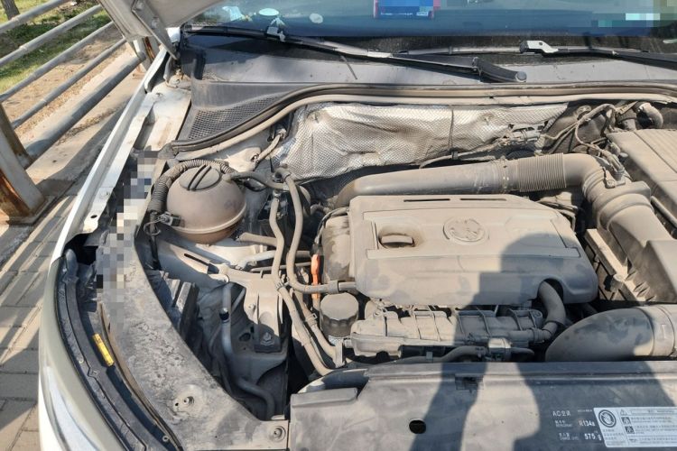 Used Volkswagen Tiguan 2013 1.8 TSI Automatic All-Wheel Drive Luxury Model Engine Bay Right