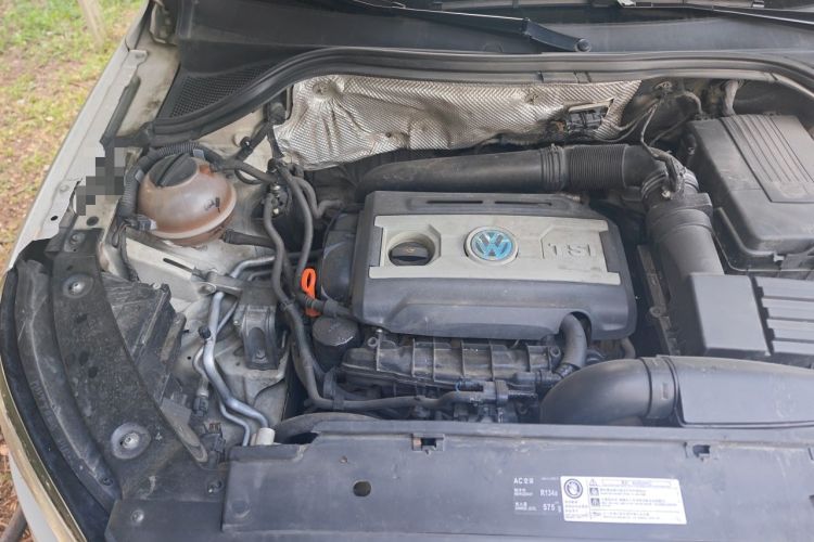 Used Volkswagen Tiguan 2013 2.0 TSI Automatic All-Wheel-Drive Flagship Edition Engine Bay Right