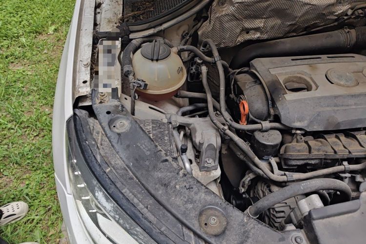 Used Volkswagen Tiguan 2013 2.0 TSI Automatic All-Wheel-Drive Flagship Edition Engine Bay Right