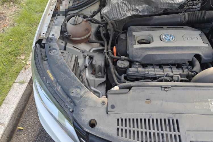 Used Volkswagen Tiguan 2013 1.8TSI Manual Two-Wheel Drive Trend Edition Engine Bay Right