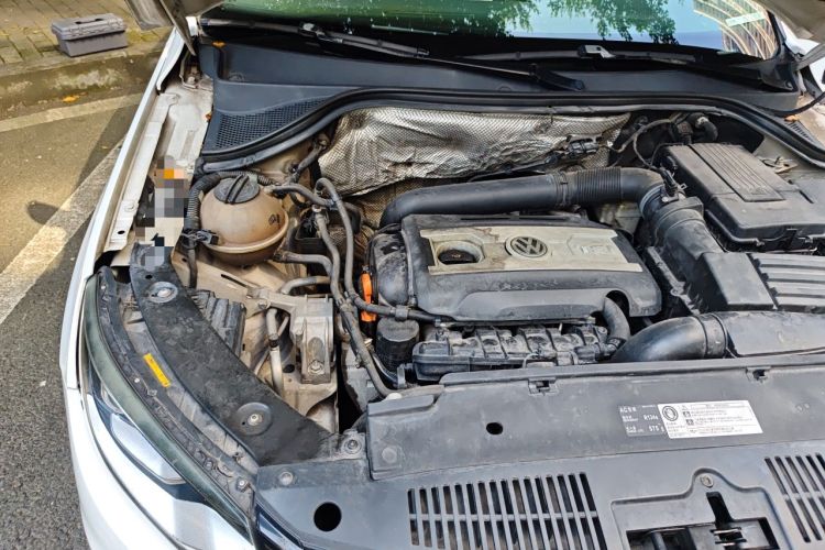 Used Volkswagen Tiguan 2013 1.8TSI Automatic Two-Wheel Drive Luxury Model Engine Bay Right