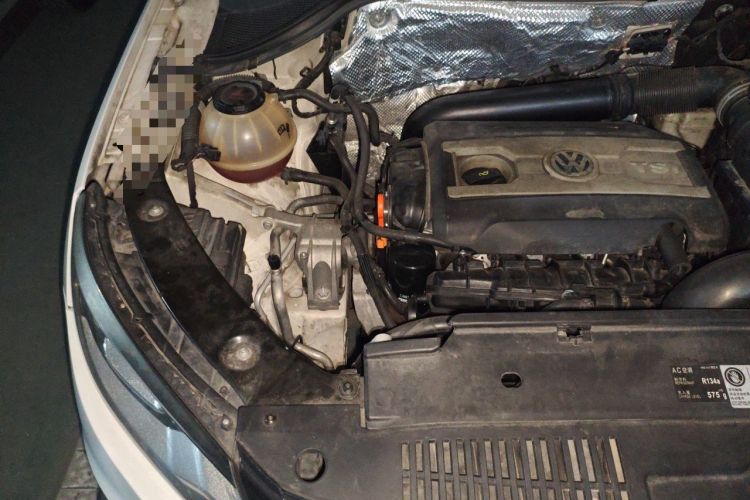 Used Volkswagen Tiguan 2013 1.8TSI Automatic Two-Wheel Drive Luxury Model Engine Bay Right
