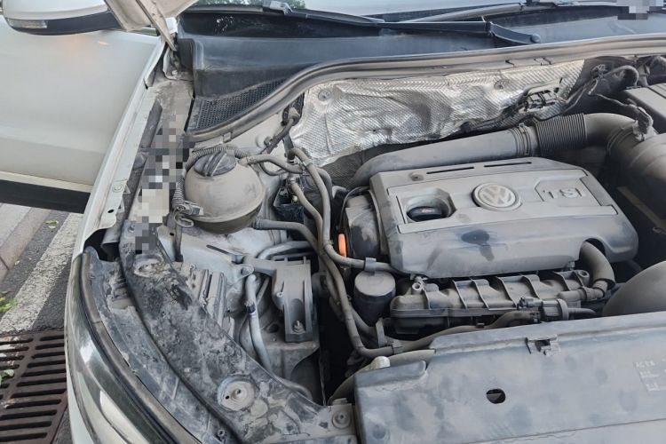 Used Volkswagen Tiguan 2013 1.8TSI Automatic Two-Wheel Drive Luxury Model Engine Bay Right