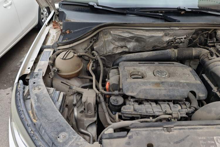 Used Volkswagen Tiguan 2013 1.8TSI Automatic Two-Wheel Drive Trend Edition Engine Bay Right