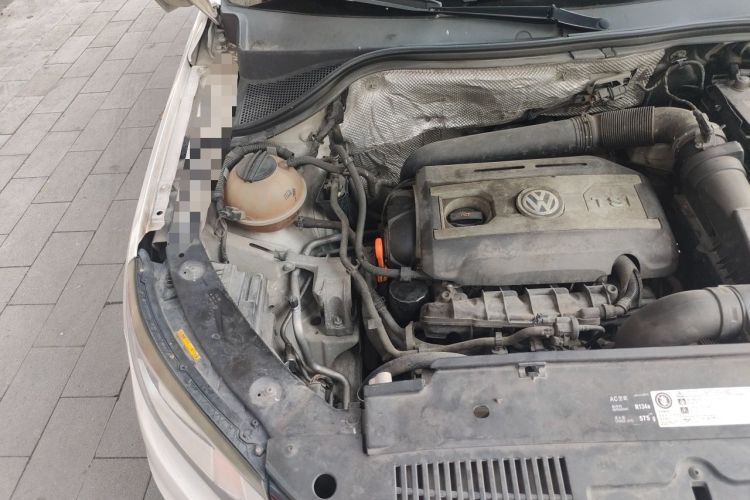 Used Volkswagen Tiguan 2013 1.8TSI Automatic Two-Wheel Drive Luxury Model Engine Bay Right