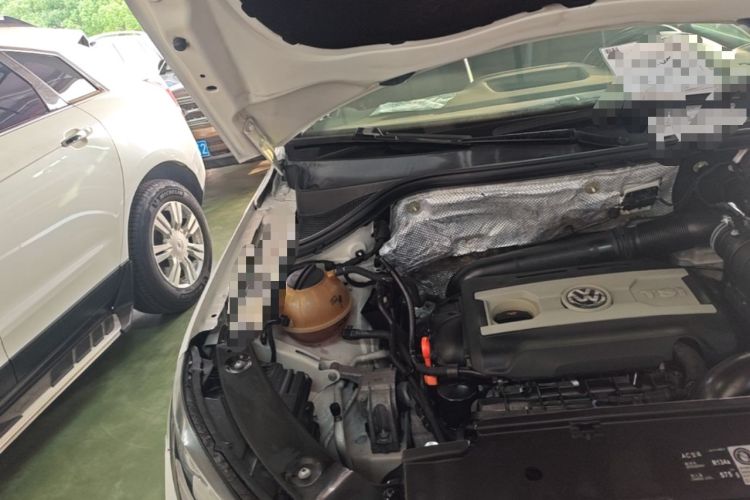 Used Volkswagen Tiguan 2013 1.8TSI Automatic Two-Wheel Drive Luxury Model Engine Bay Right