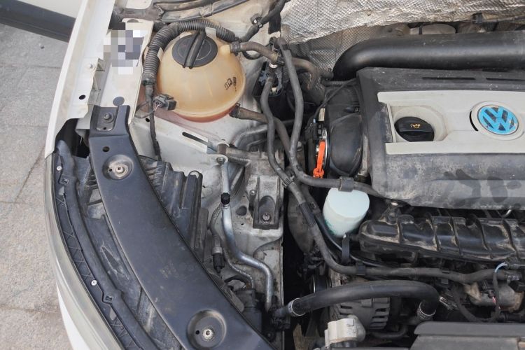 Used Volkswagen Tiguan 2013 1.8TSI Manual Two-Wheel Drive Trend Edition Engine Bay Right