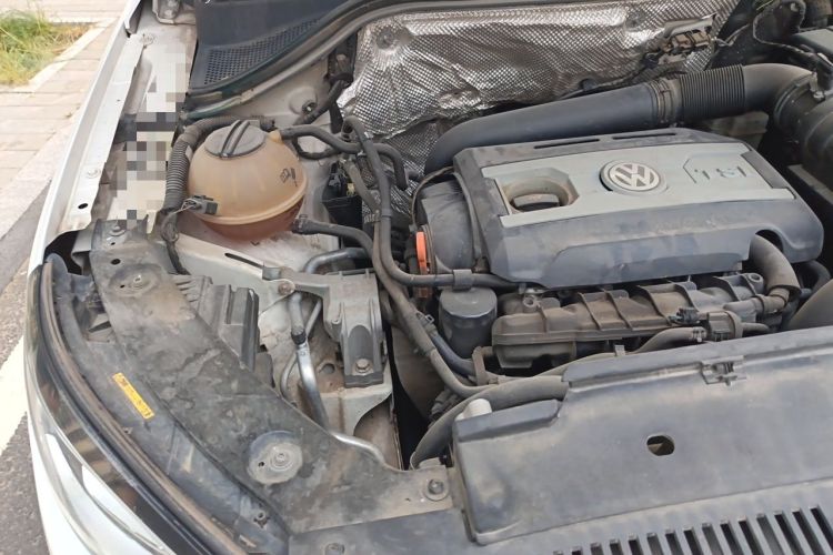 Used Volkswagen Tiguan 2013 1.8TSI Automatic Two-Wheel Drive Luxury Model Engine Bay Right