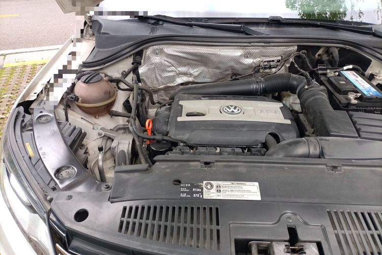 Used Volkswagen Tiguan 2013 1.8 TSI Automatic Two-Wheel Drive Comfort Edition Engine Bay Right