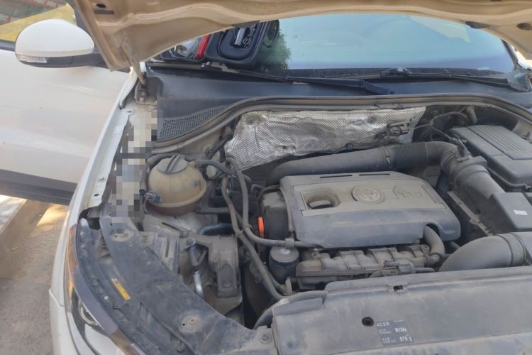 Used Volkswagen Tiguan 2013 1.8TSI Automatic All-Wheel-Drive Comfort Edition Engine Bay Right