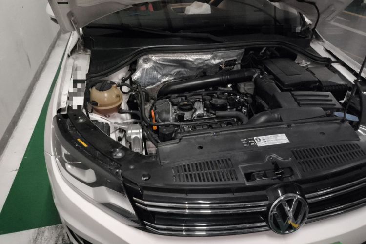 Used Volkswagen Tiguan 2013 1.8 TSI Automatic Two-Wheel Drive Comfort Edition Engine Bay Right