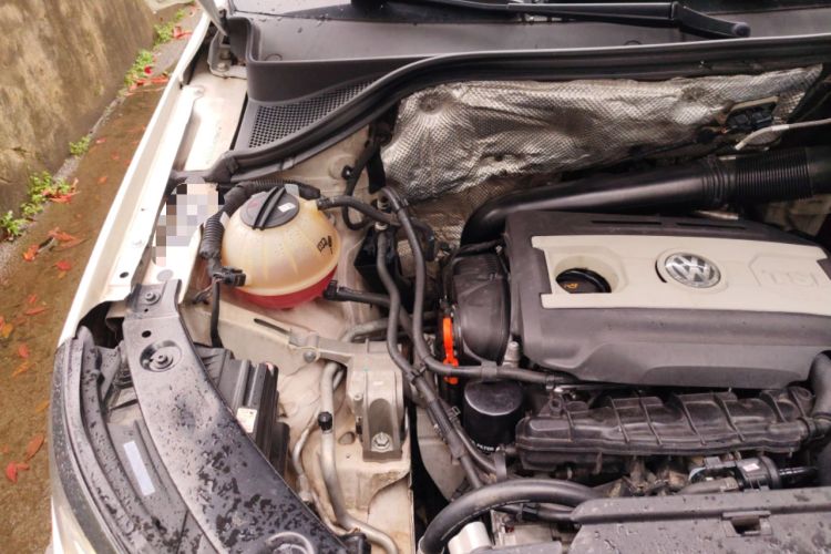 Used Volkswagen Tiguan 2013 1.8 TSI Automatic Two-Wheel Drive Comfort Edition Engine Bay Right