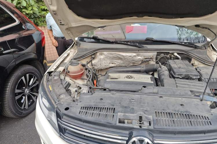 Used Volkswagen Tiguan 2013 1.8TSI Automatic All-Wheel-Drive Comfort Edition Engine Bay Right