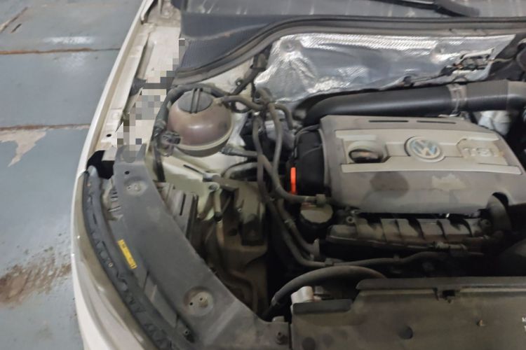 Used Volkswagen Tiguan 2013 1.8 TSI Automatic Two-Wheel Drive Comfort Edition Engine Bay Right