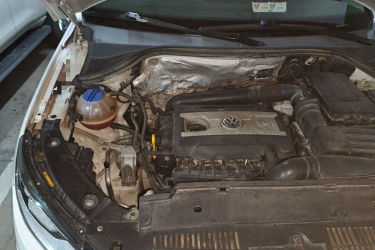 Used Volkswagen Tiguan 2013 1.8TSI Automatic Two-Wheel Drive Trend Edition Engine Bay Right