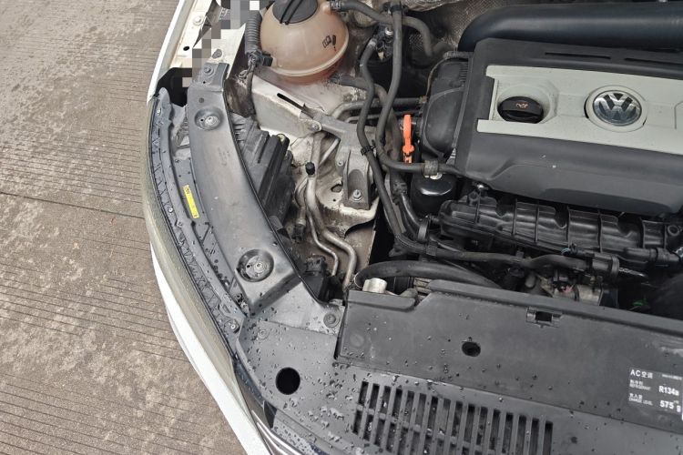 Used Volkswagen Tiguan 2013 1.8TSI Automatic Two-Wheel Drive Luxury Model Engine Bay Right