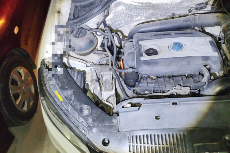 Used Volkswagen Tiguan 2013 1.8 TSI Automatic Two-Wheel Drive Comfort Edition Engine Bay Right
